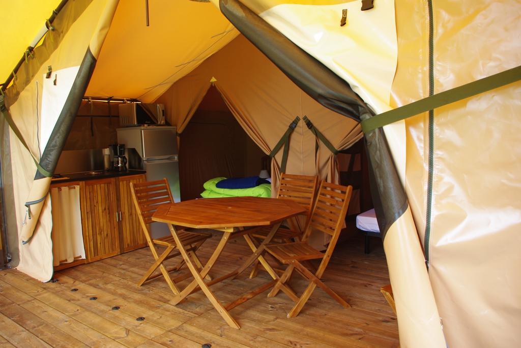 Camping Le Domaine Des Jonquilles Saint-Alban (Cotes-d'Armor)