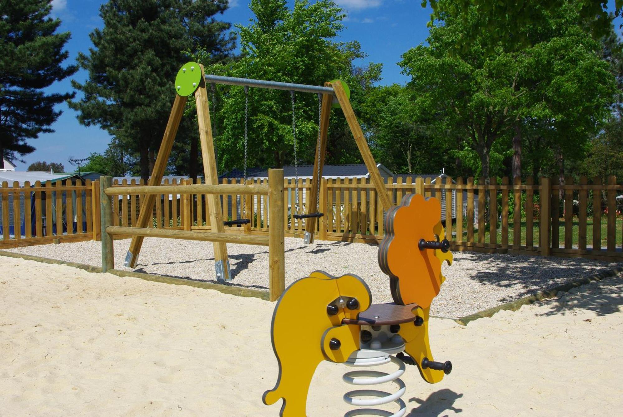 Camping Le Domaine Des Jonquilles Saint-Alban (Cotes-d'Armor)