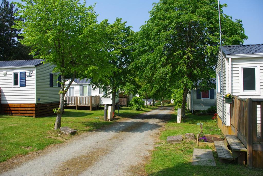 Camping Le Domaine Des Jonquilles Saint-Alban (Cotes-d'Armor)